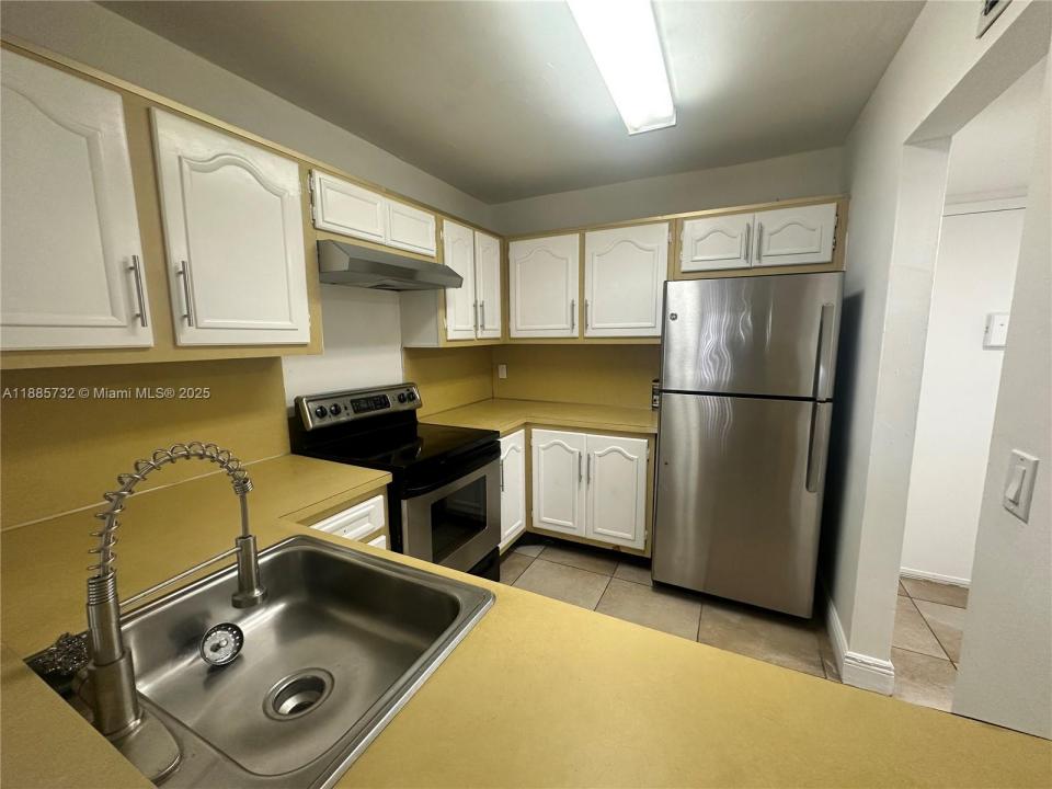 13685 NE 10th Ave 411, North Miami, فلوريدا 33161, الولايات المتحدة