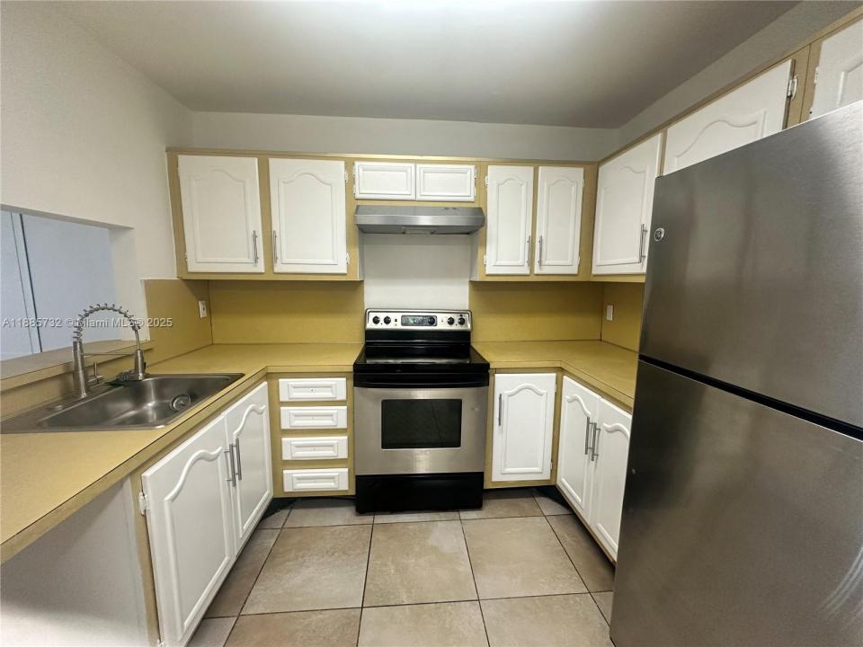 13685 NE 10th Ave 411, North Miami, فلوريدا 33161, الولايات المتحدة