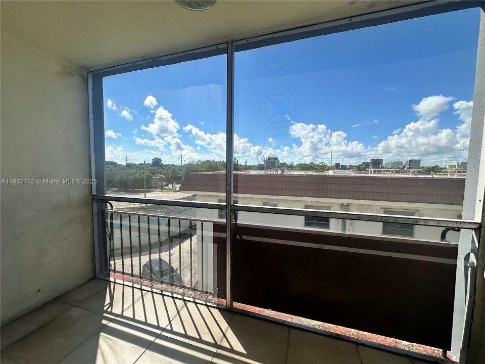 13685 NE 10th Ave 411, North Miami, فلوريدا 33161, الولايات المتحدة