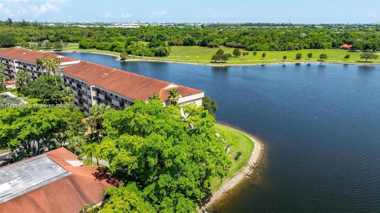 2768 S Carambola Cir S 304, Coconut Creek, פלורידה 33066, ארצות הברית של אמריקה