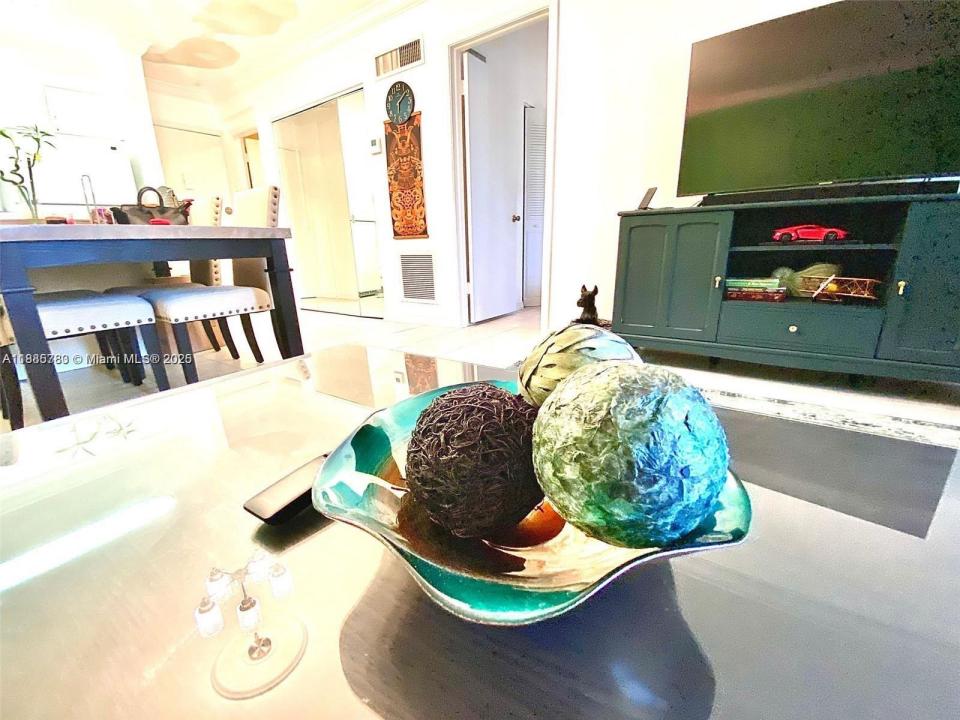 1520 Mckinley St 216E, Hollywood, Florida 33020, USA