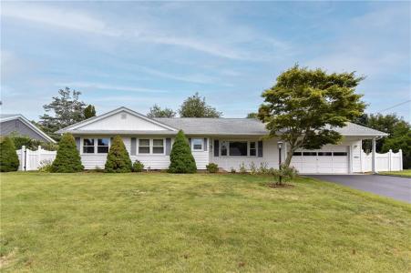 44 Crowfield Drive, Warwick, RI 02888, USA