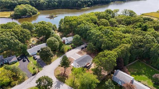 75 Walnut Road, North Kingstown, Rhode Island 02852
