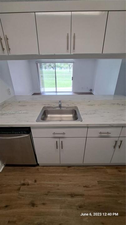 15770 SW 106th Ter 104, Miami, Florida 33196, HOA KỲ