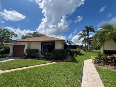 5445 Mendoza St, West Palm Beach, Florida 33415, USA