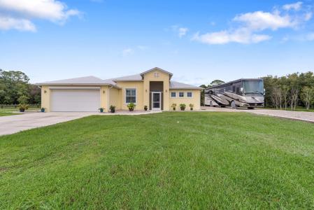 2143 SE 137th Way, Okeechobee, Florida 34974