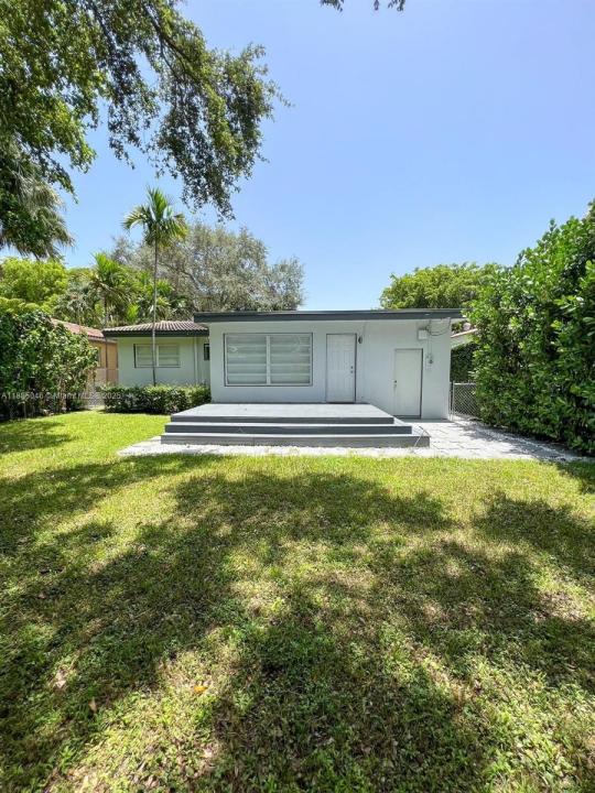 411 NE 88th St, El Portal, Florida 33138