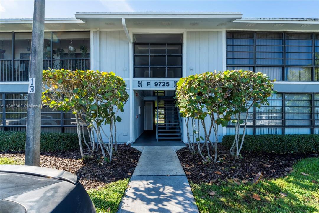 9725 Hammocks Blvd 108F, Miami, Florida 33196