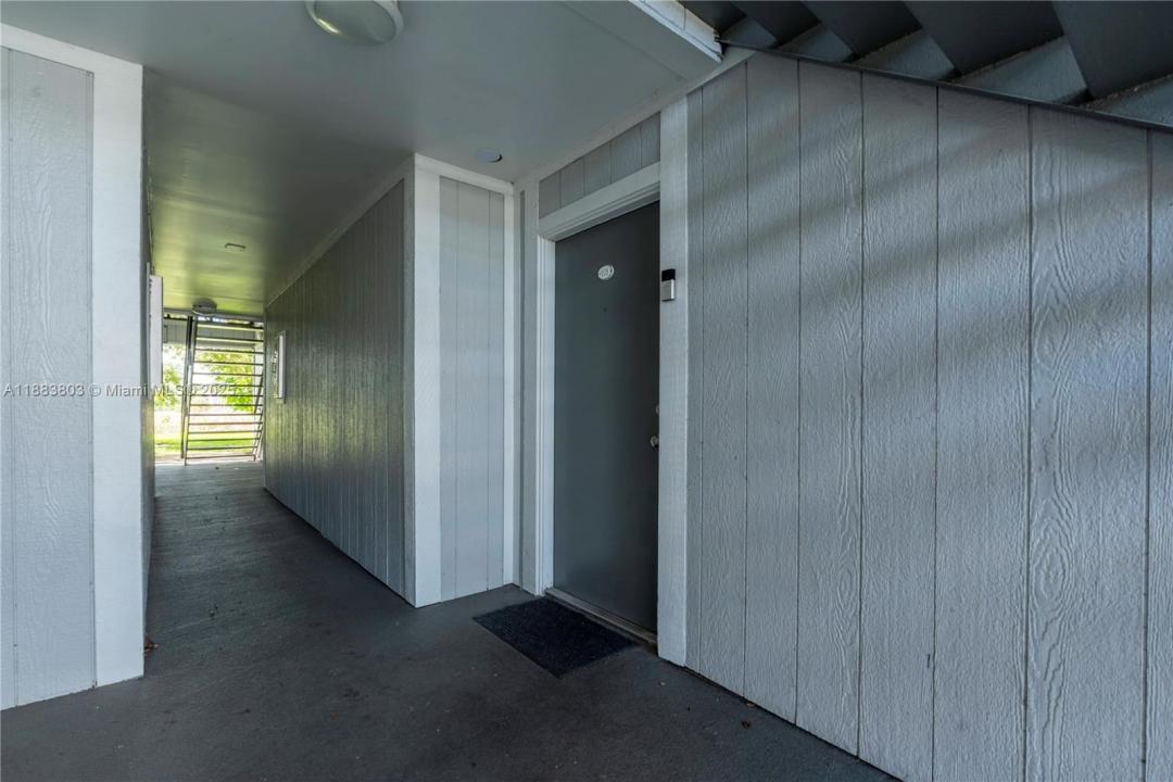 9725 Hammocks Blvd 108F, Miami, Florida 33196