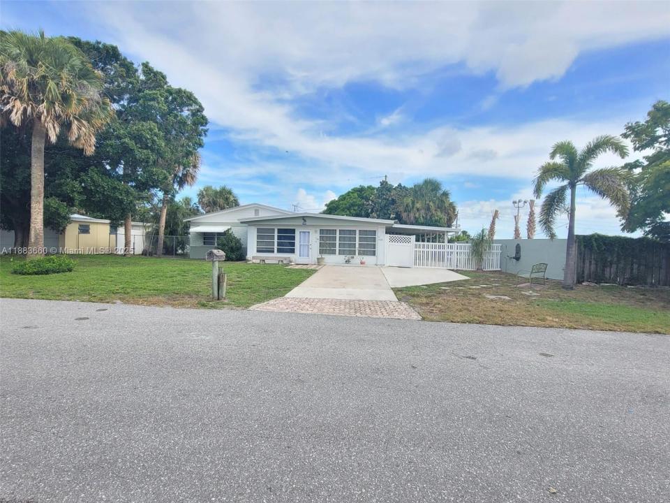 1624 NE Orion St, Jensen Beach, Floride 34957, États-Unis