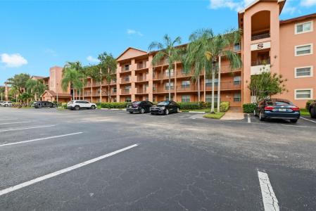 701 SW 142nd Ave 110S, Pembroke Pines, Florida 33027, USA