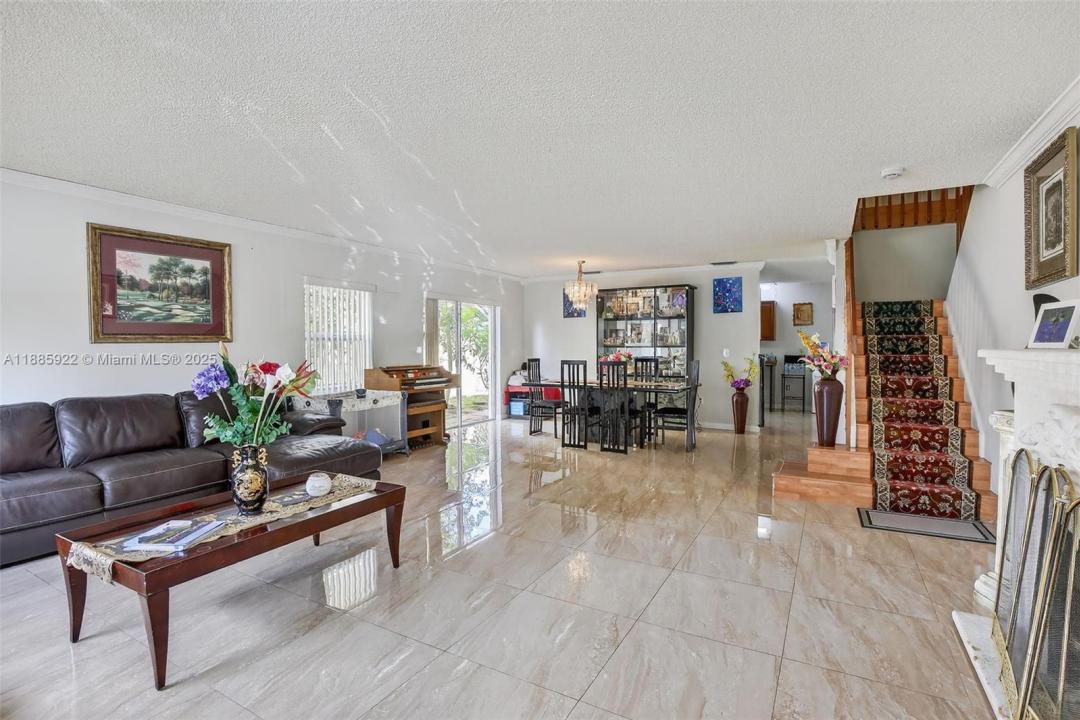 1001 SW 100th Ter, Pembroke Pines, Floride 33025, États-Unis