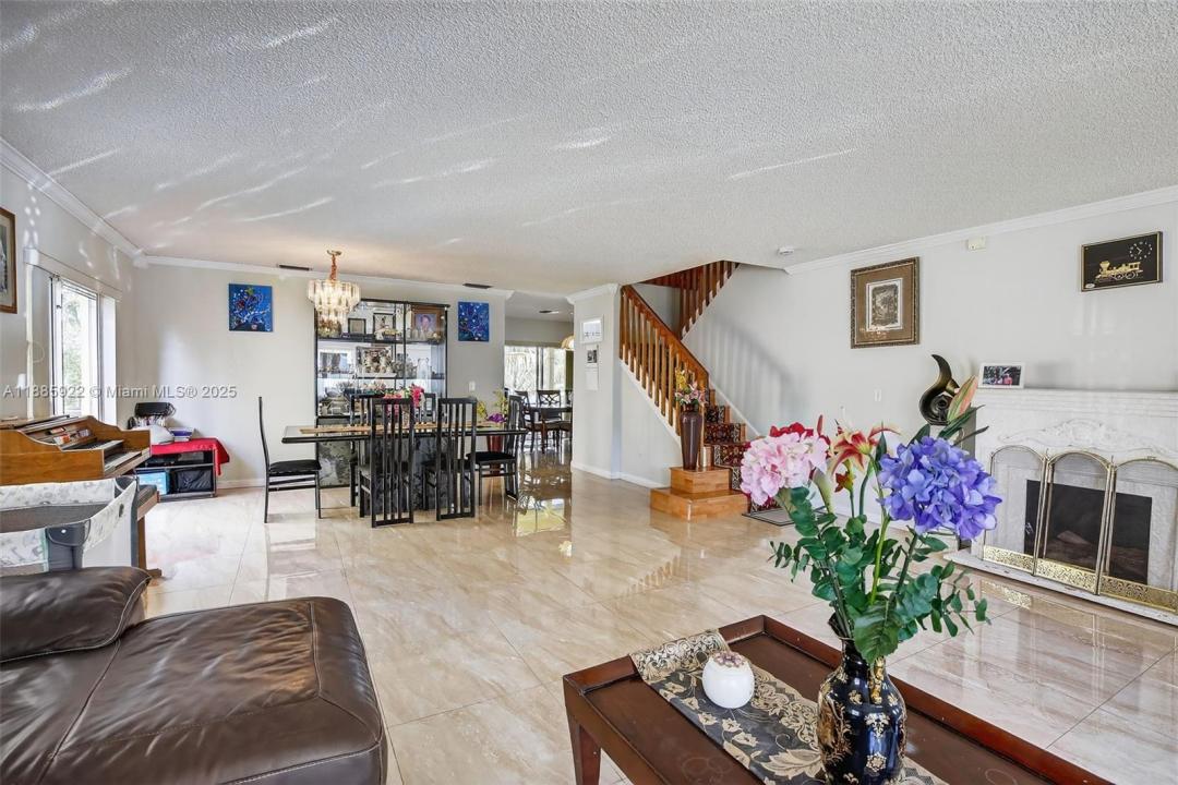 1001 SW 100th Ter, Pembroke Pines, Floride 33025, États-Unis