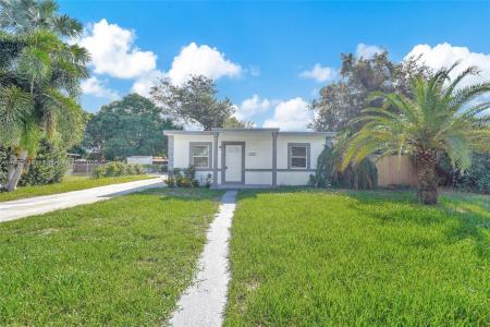 15955 NW 21st Ave, Miami Gardens, Florida 33054, USA