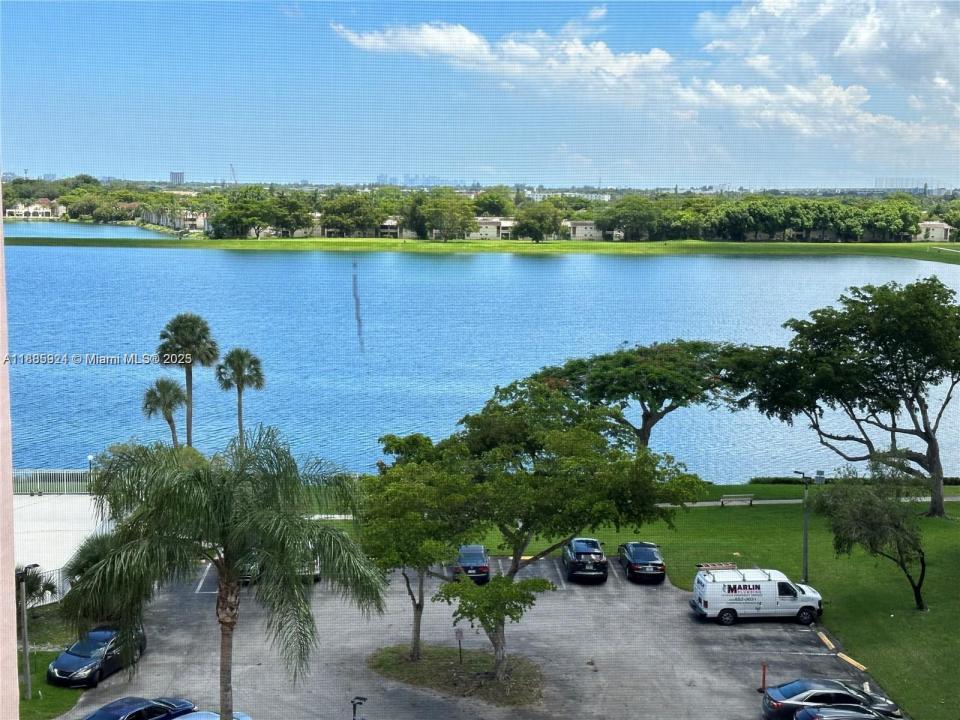20840 San Simeon Way 709, Miami, Floride 33179, États-Unis