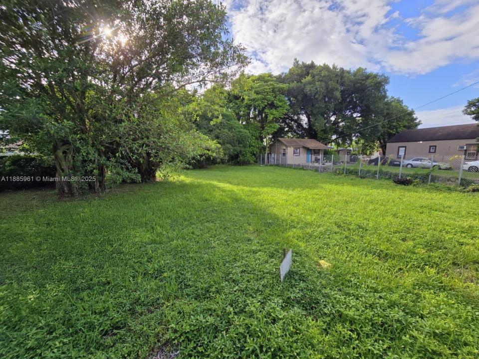 1284 NW 58th Ter, Miami, Flórida 33142, Estados Unidos