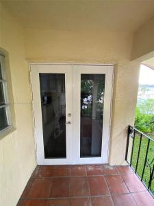 14XX E LeJeune top, Hialeah, Florida 33010, USA