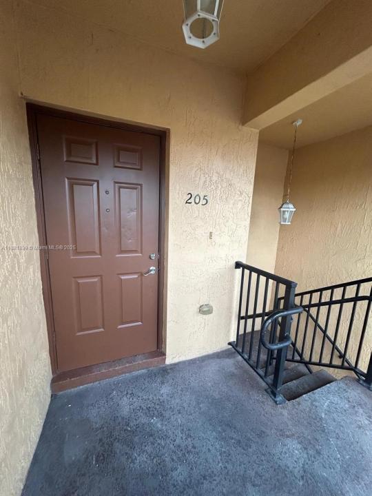 1650 NE 33rd Ave 205-7, Homestead, Florida 33033, Estados Unidos