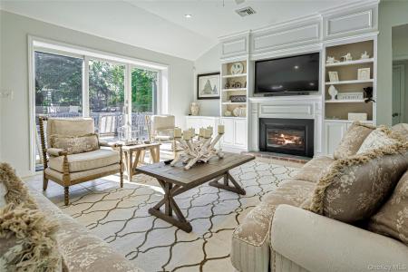 39 Sloop Walk, Islip, New York 11770
