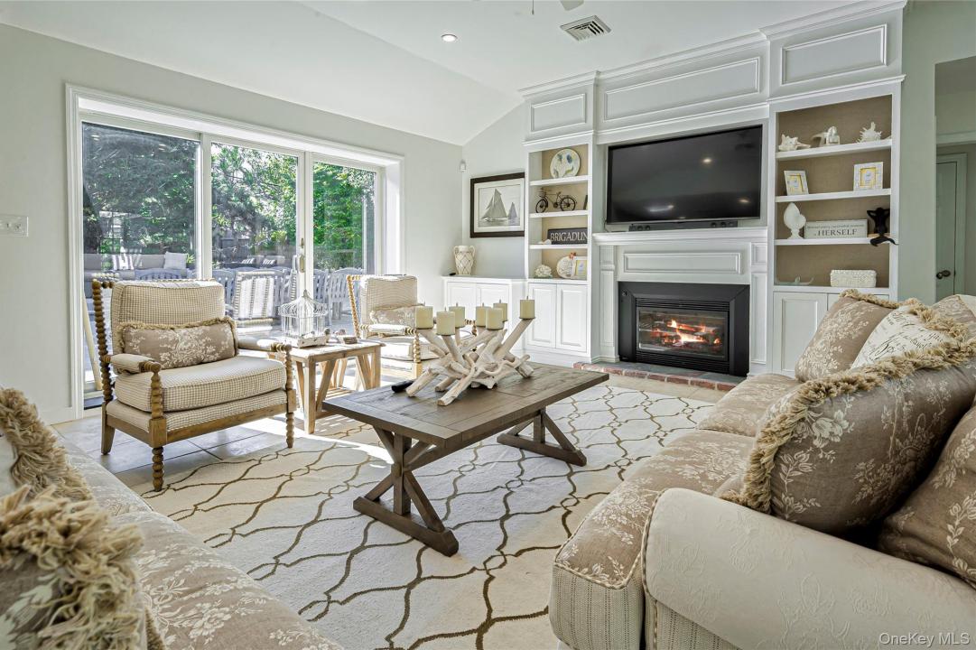 39 Sloop Walk, Islip, New York 11770