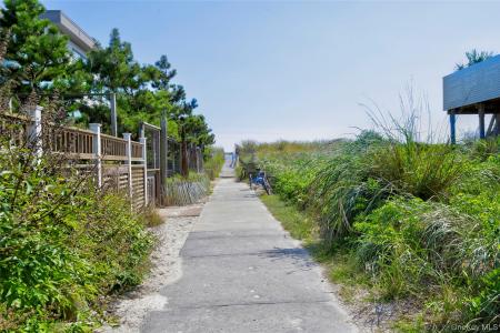 39 Sloop Walk, Islip, New York 11770
