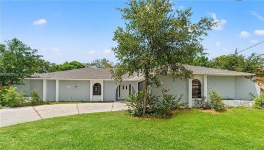 10237 CARRIN ROAD, Spring Hill, Floride 34608, États-Unis
