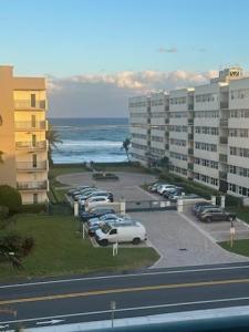 1238 Hillsboro Mile 509, Hillsboro Beach, Florida 33062