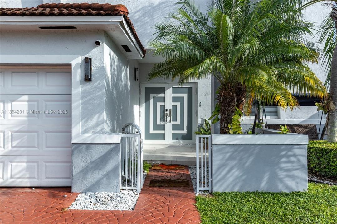 15981 SW 54th Ter, Miami, Floryda 33185, USA