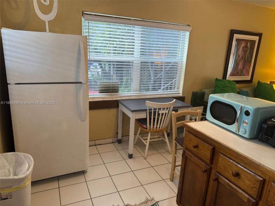 3405 N Ocean Dr 19, Hollywood, Floryda 33019, USA