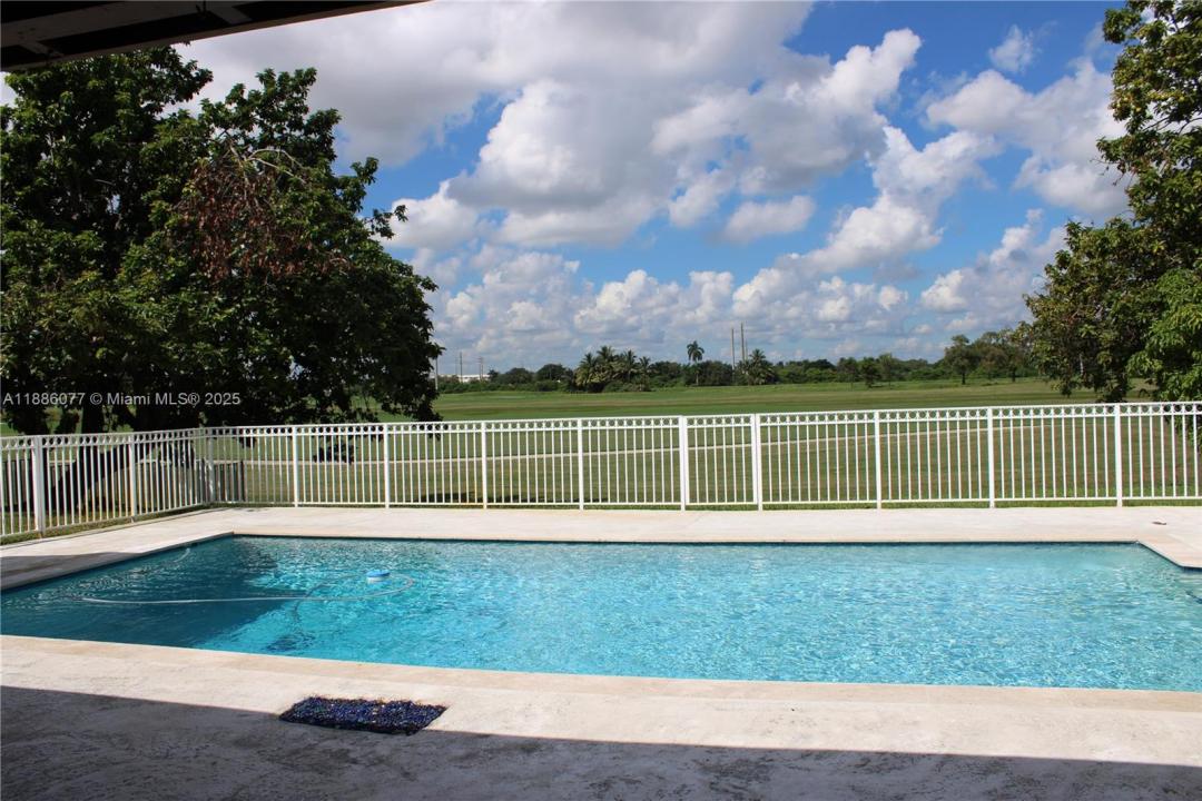 16100 W Prestwick Pl, Miami Lakes, Floryda 33014, USA