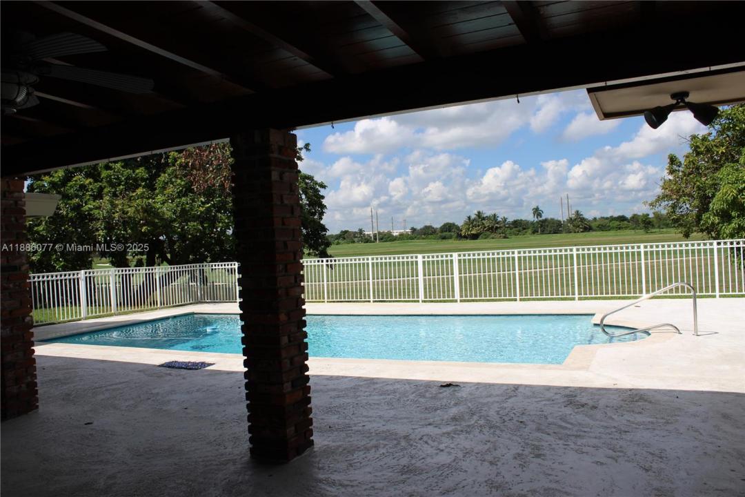 16100 W Prestwick Pl, Miami Lakes, Floryda 33014, USA