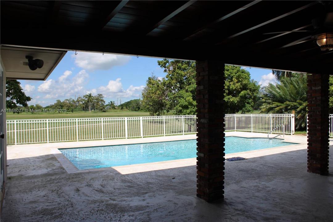16100 W Prestwick Pl, Miami Lakes, Floryda 33014, USA