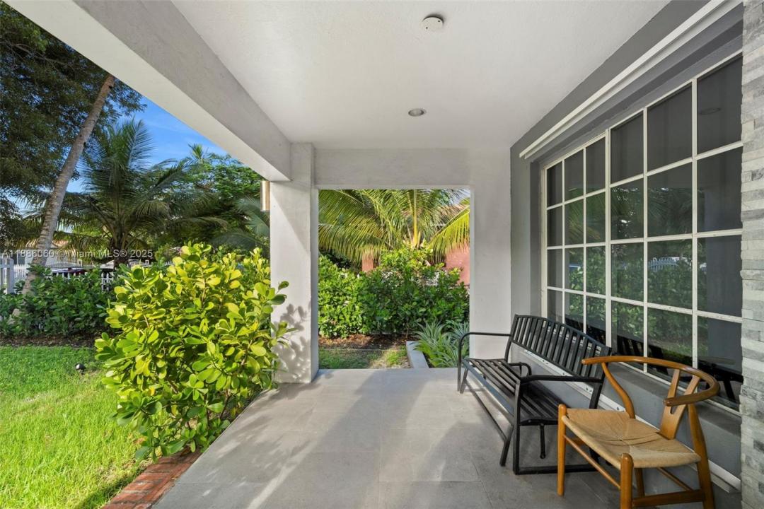555 NE 73rd St, Miami, 佛罗里达州 33138, 美国