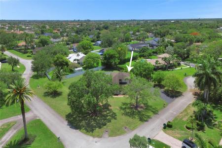 14940 SW 164th Ter, Miami, Florida 33187, USA
