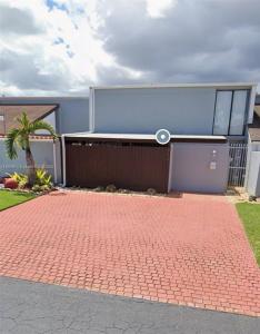 2410 SW 122nd Ct 1, Miami, Florida 33175, USA