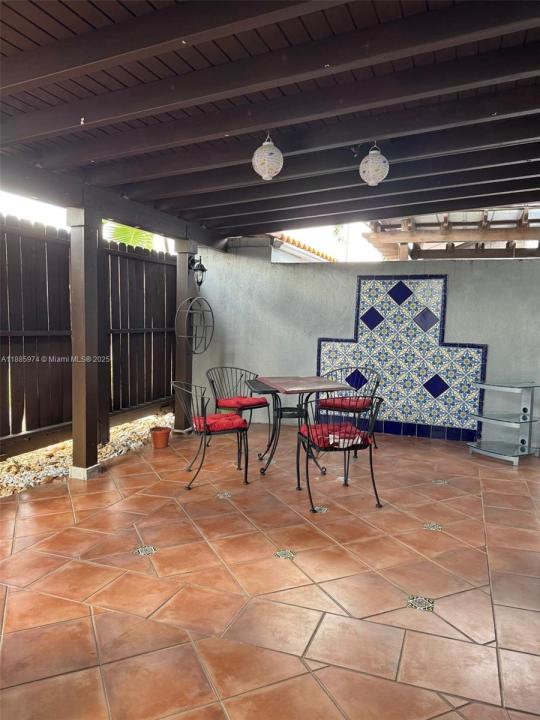 2410 SW 122nd Ct 1, Miami, Florida 33175, Amerika Birleşik Devletleri