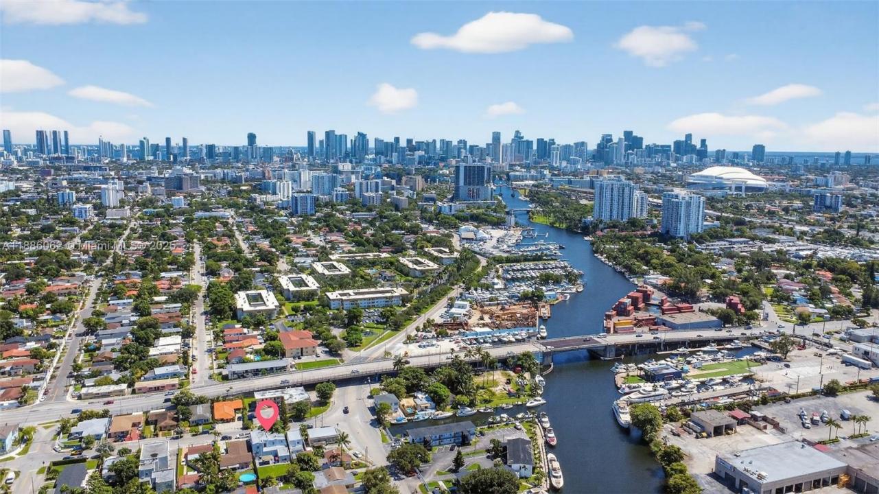 1680 NW 22nd Ct, Miami, 佛羅里達州 33125, 美國