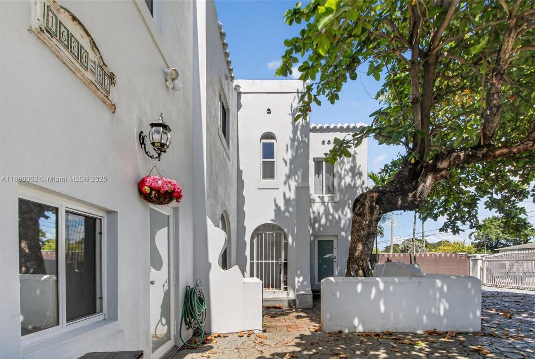 1680 NW 22nd Ct, Miami, 佛羅里達州 33125, 美國