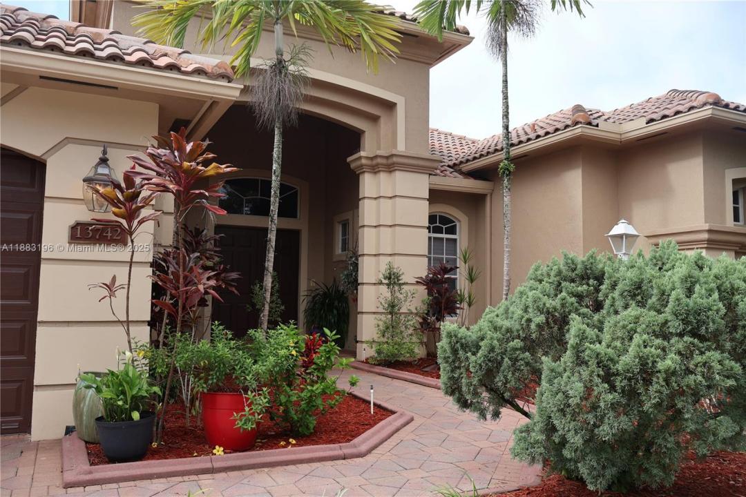 13742 NW 11th Ct, Pembroke Pines, Flórida 33028, Estados Unidos