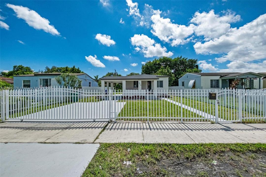 1828 NW 58th St, Miami, フロリダ 33142, アメリカ合衆国