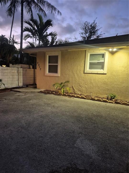 2317 Liberty St 2, Hollywood, 佛羅里達州 33020, 美國