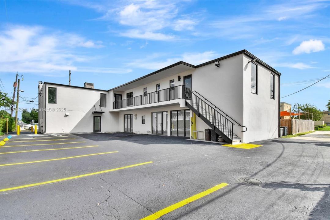 2990 Griffin Rd, Dania Beach, Florida 33312, Estados Unidos