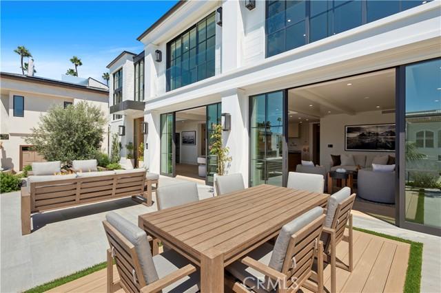 Bayview Drive, Corona Del Mar, California 92625