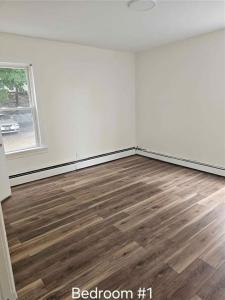 37 Richelieu Street 1, Woonsocket, Rhode Island 02895, États-Unis