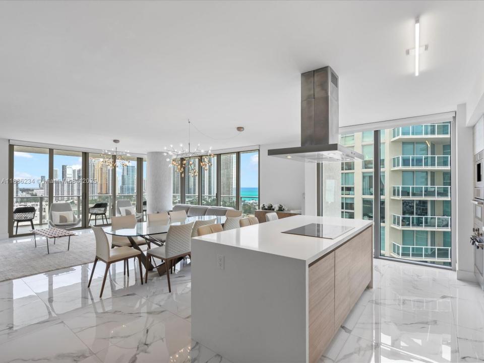300 Sunny Isles Blvd 4-1601, Sunny Isles Beach, 佛羅里達州 33160, 美國