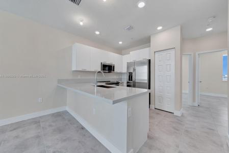 6420 NW 102nd Path 303, Doral, Florida 33178, USA