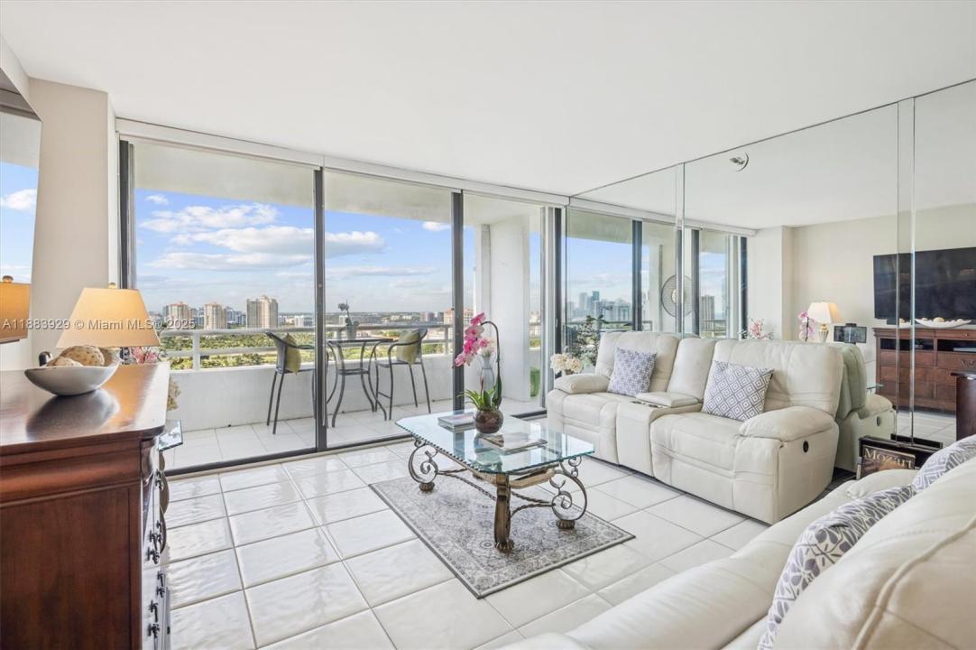 20355 NE 34th Ct 2326, Aventura, פלורידה 33180, ארצות הברית של אמריקה 