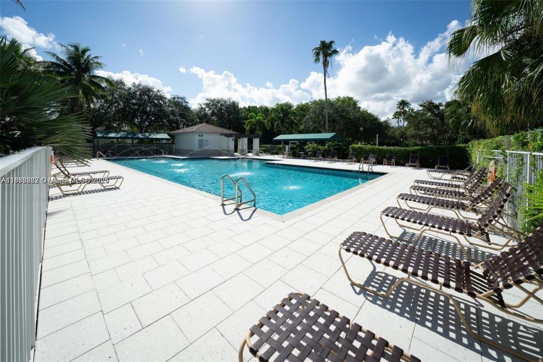 932 Falling Water Rd 932, Weston, فلوريدا 33326, الولايات المتحدة