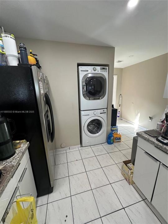 12373 NW 7th Ln, Miami, פלורידה 33182, ארצות הברית של אמריקה 