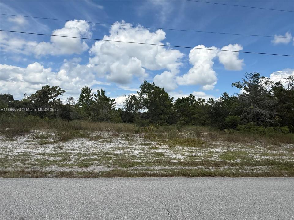 624 NE Aleutian ST, Lake Placid, Florida 33852, Estados Unidos